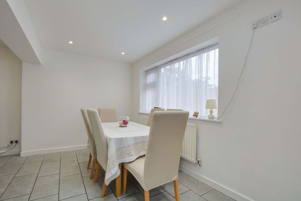Additional image 10 of 3 bed semi-detached house for saleWinslow Drive, Wigston, Leicester LE18