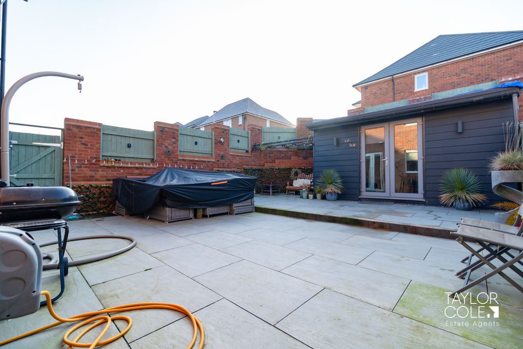 Additional image 24 of 3 bed detached house for saleStretton Close, Amington, Tamworth B77