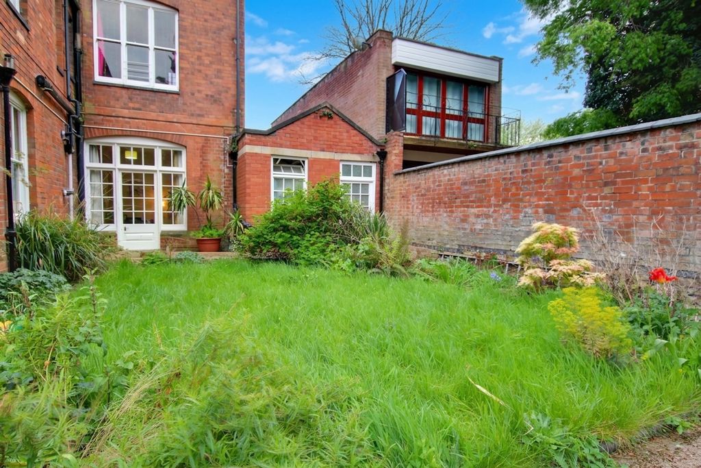 Additional image 34 of 6 bed semi-detached house for saleSt. Johns Road, Leicester LE2