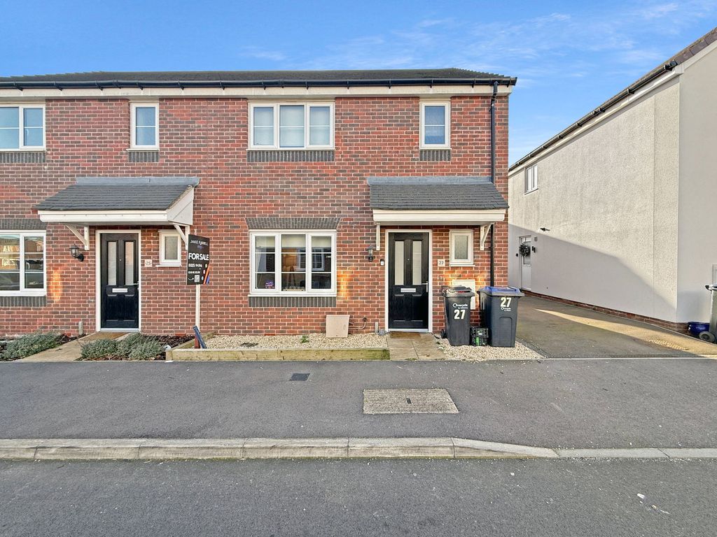 3 bed semi-detached house for saleSwallows Rise, Westbury BA13
