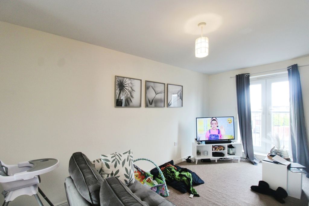 Additional image 2 of 2 bed flat for saleWalker Road, Walsall WS3