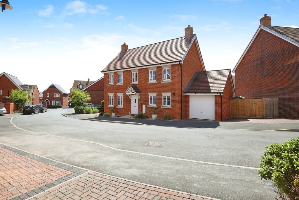 Additional image 16 of 4 bed detached house for saleBeckingham Road, Amesbury, Salisbury SP4