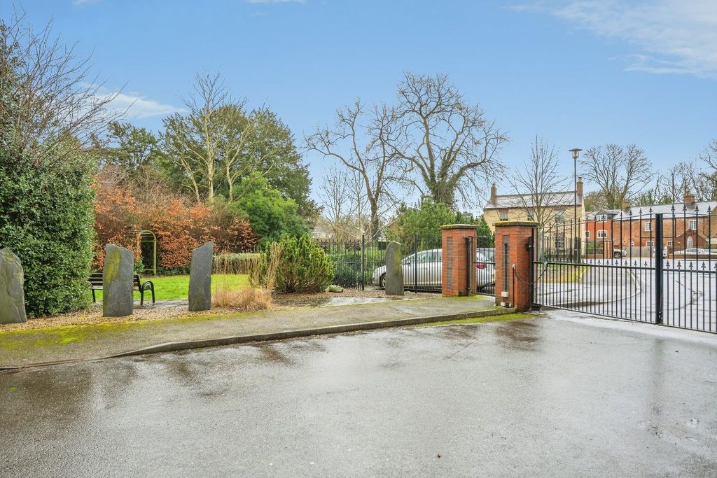 Additional image 26 of 4 bed town house for saleThe Laurels, Fazeley, Tamworth B78
