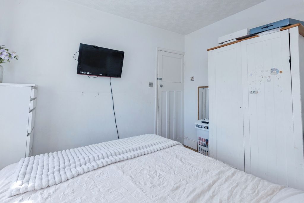 Additional image 13 of 3 bed semi-detached house for saleAstill Drive, Leicester, Leicestershire LE4