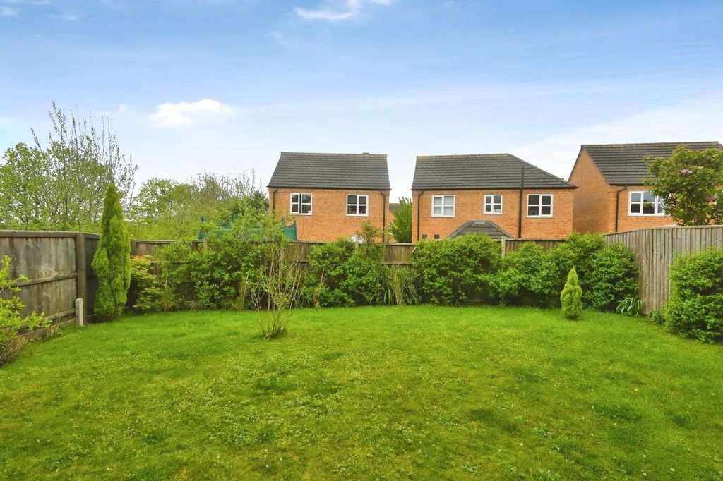 Additional image 15 of 3 bed detached house for saleCroft Close, Two Gates, Tamworth B77