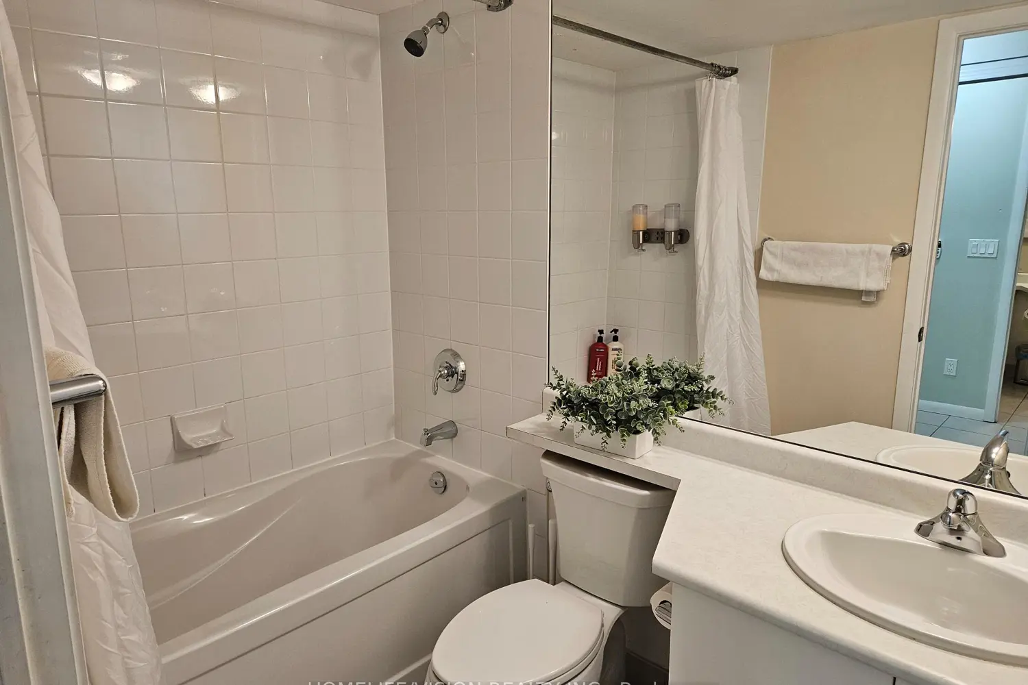 Additional image 6 of 209 Fort York Boulevard 1258