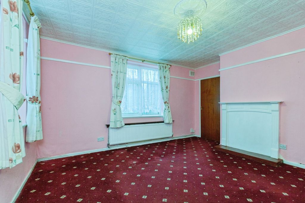 Additional image 2 of 3 bed semi-detached house for saleHarringworth Road, Leicester, Leicestershire LE5