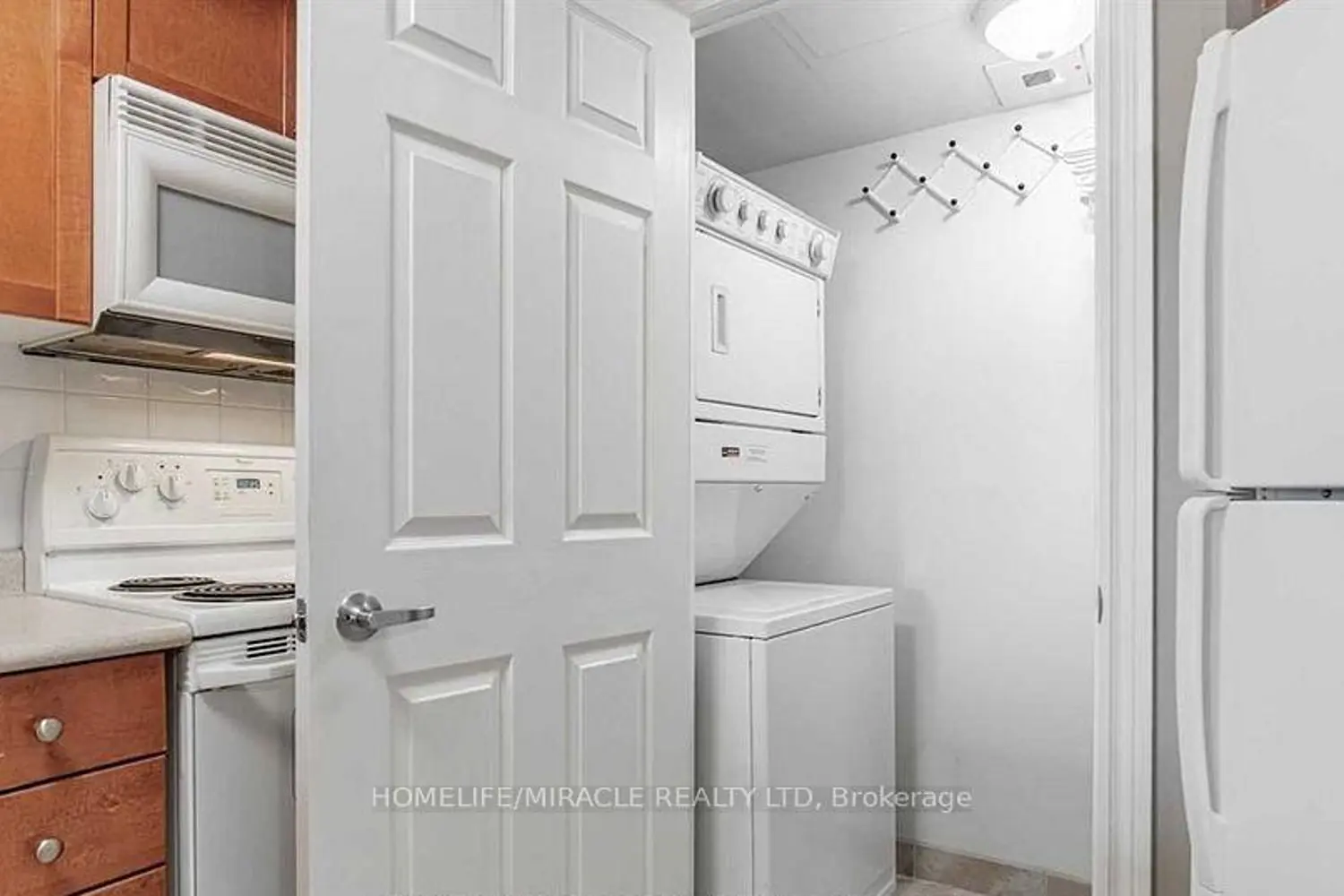 Additional image 10 of 3880 Duke Of York Boulevard 1401