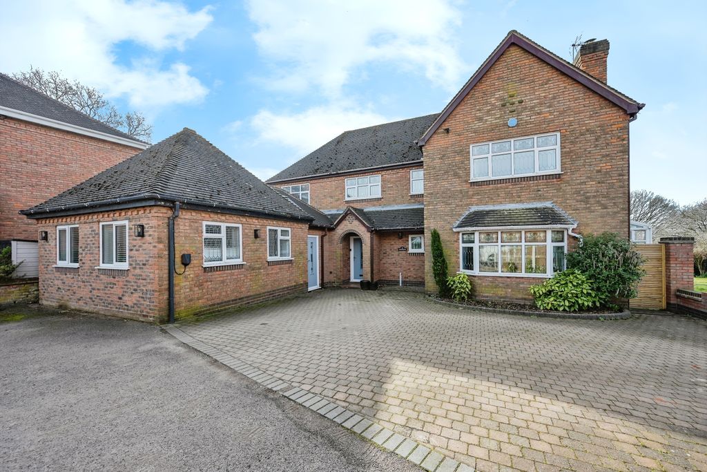 4 bed detached house for saleKenderdine Close, Stafford ST17