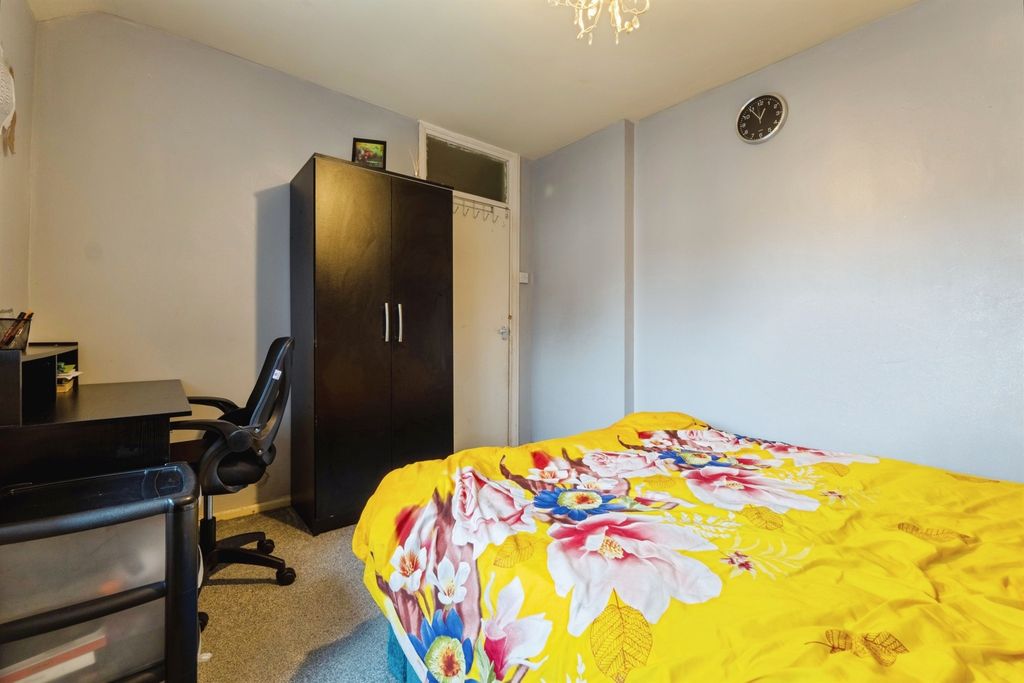 Additional image 8 of 3 bed semi-detached house for saleNew Parks Boulevard, Leicester LE3