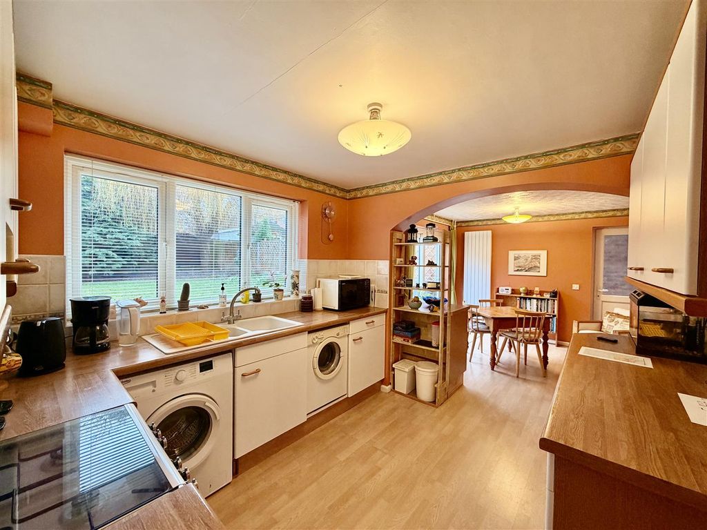 Additional image 7 of 5 bed detached house for saleStewart Drive, Loughborough LE11