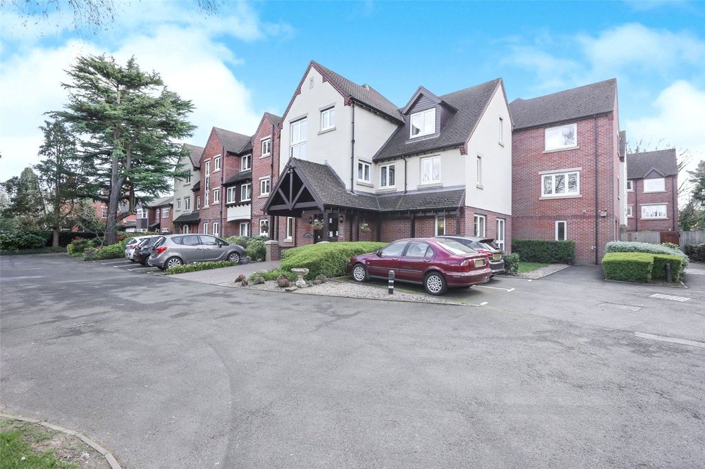 2 bed flat for salePendene Court, 253 Penn Road, Wolverhampton, West Midlands WV4