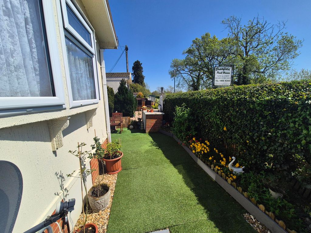 Additional image 14 of 1 bed mobile/park home for saleTheddingworth Road, Lubenham, Market Harborough LE16