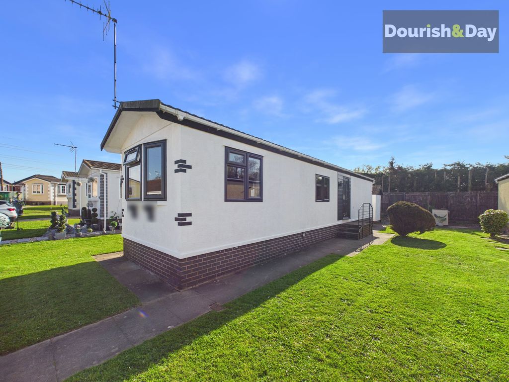 1 bed property for saleSchool Lane, Coven WV9