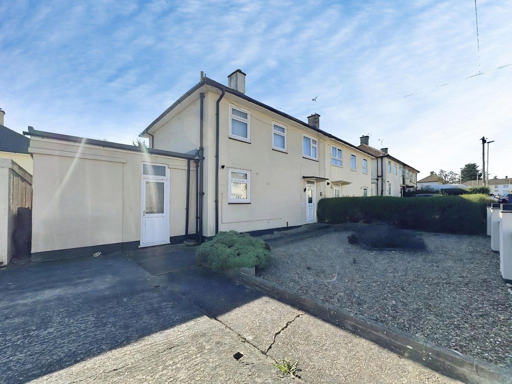3 bed semi-detached house for saleCheriton Road, Leicester LE2