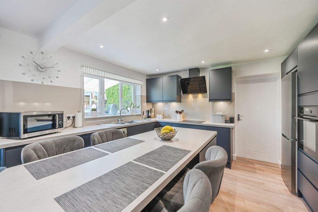 Additional image 6 of 4 bed detached house for saleChestnut Close, Handsacre, Rugeley WS15