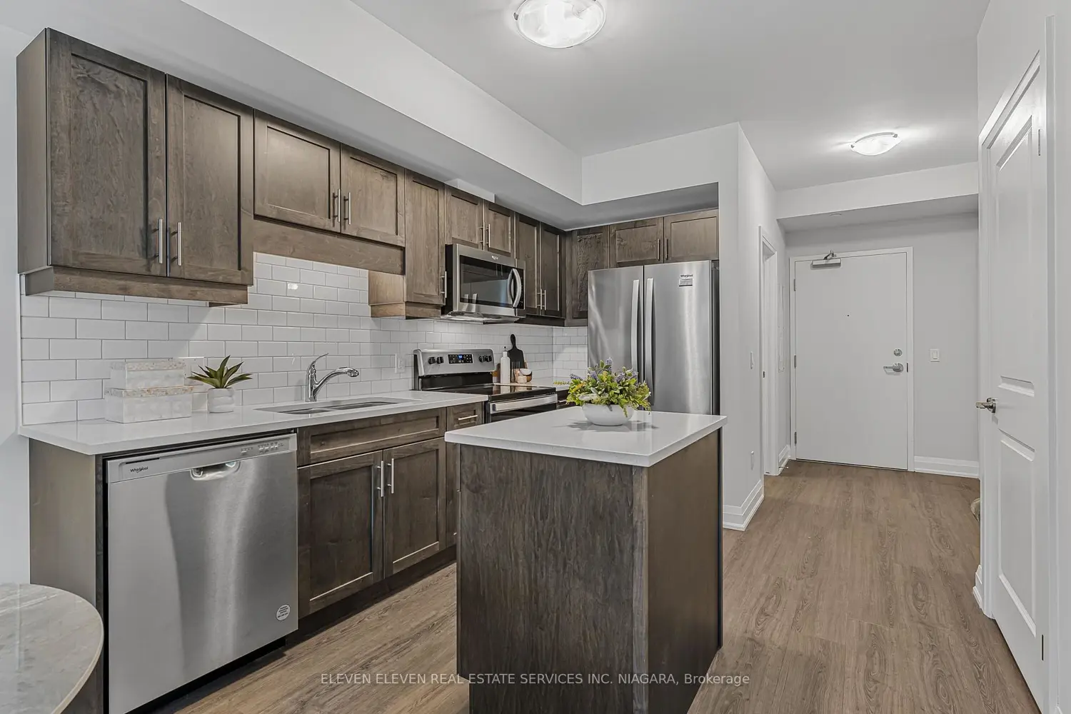 118 Summersides Boulevard 302 photo 4