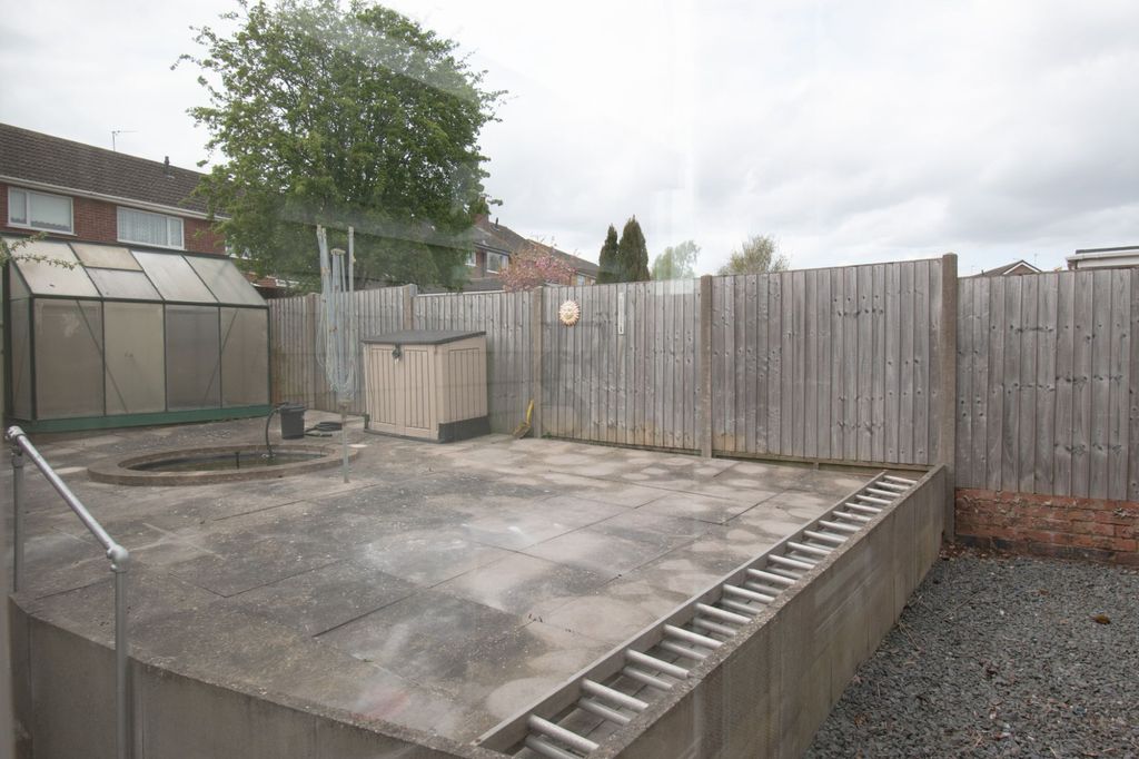 Additional image 8 of 2 bed semi-detached bungalow for saleGloucester Crescent, Wigston LE18