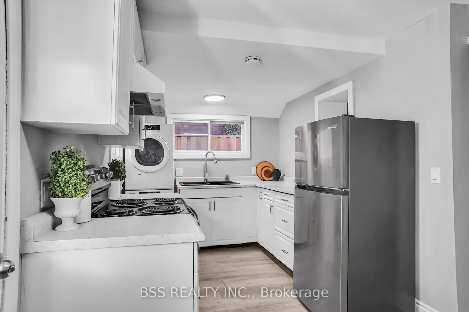 Additional image 11 of 297 Sherbrooke Street
