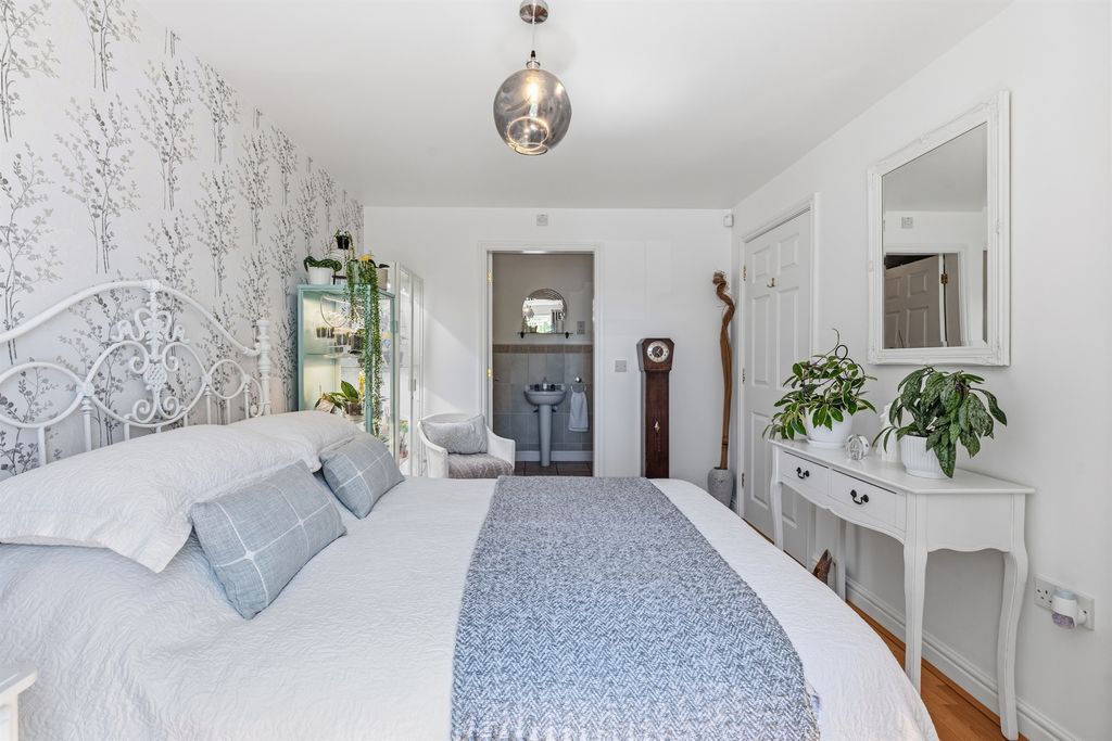 Additional image 3 of 4 bed property for saleFirs Avenue, Uppingham, Oakham LE15