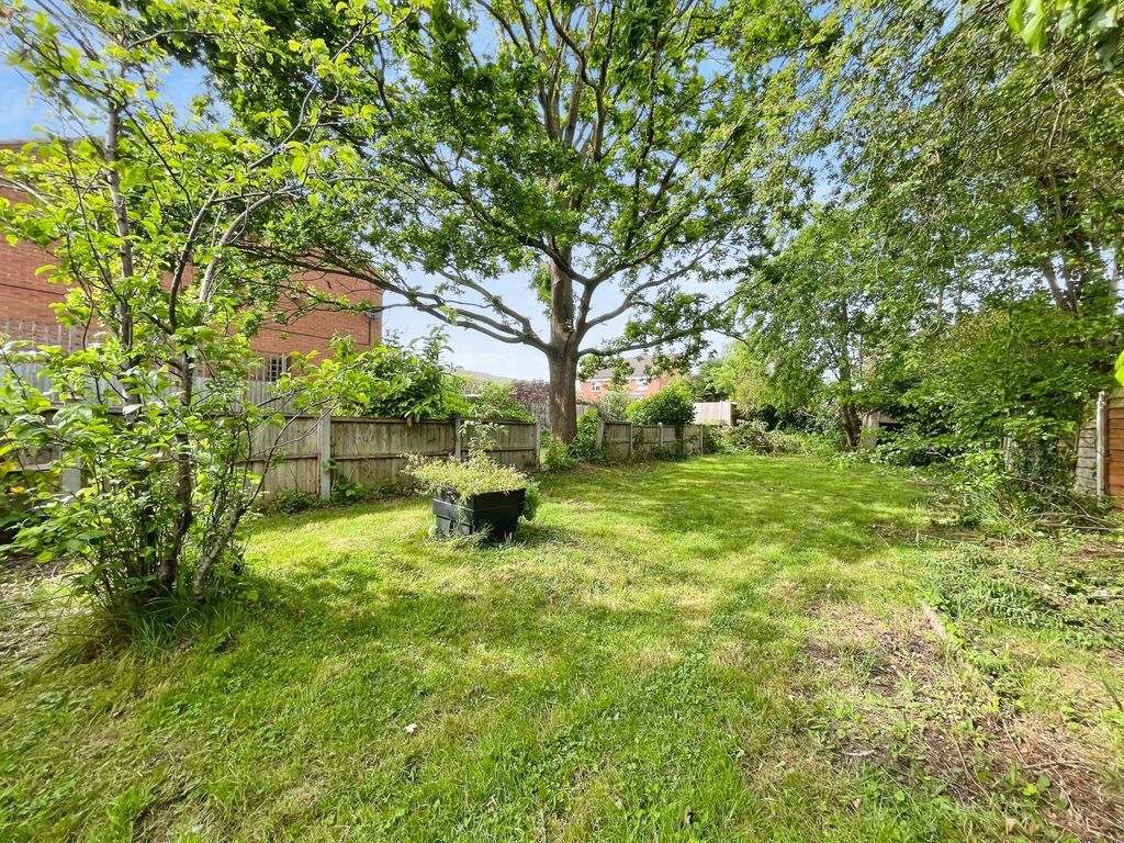Additional image 18 of 3 bed semi-detached house for saleEastwood Road, Leicester, Leicestershire LE2