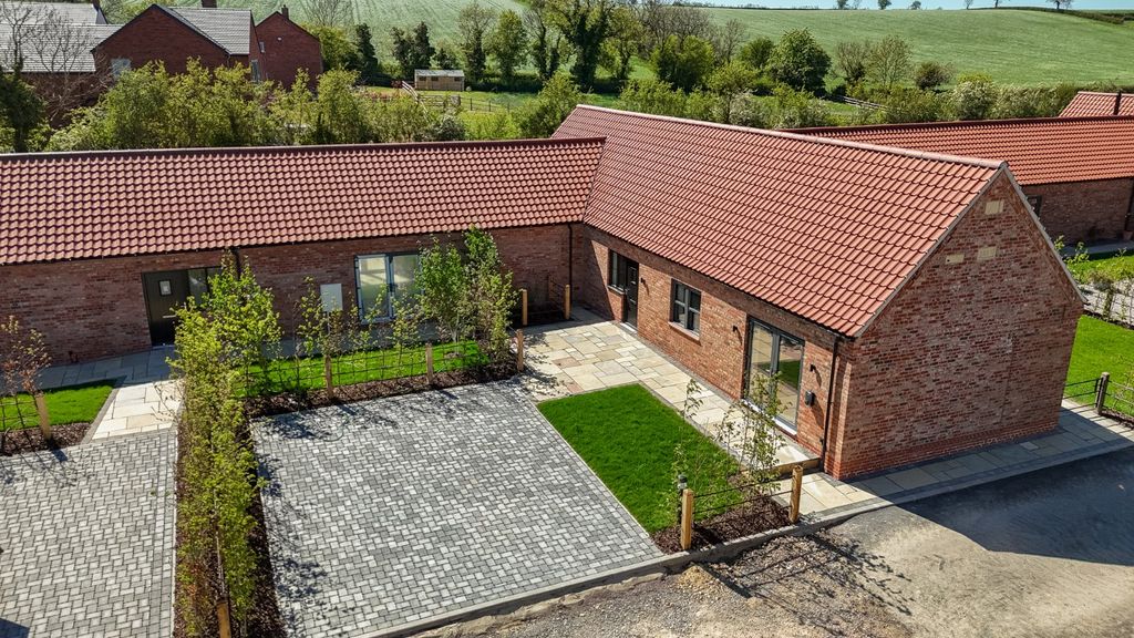 Additional image 2 of 2 bed bungalow for saleNorth Lodge Courtyard, Old Dalby, Melton Mowbray, Leicestershire LE14