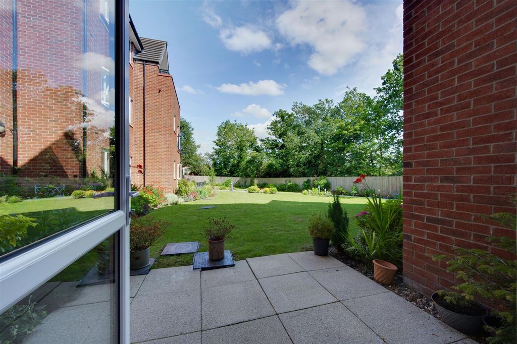 Additional image 14 of 1 bed flat for saleCedar Avenue, Alsager ST7