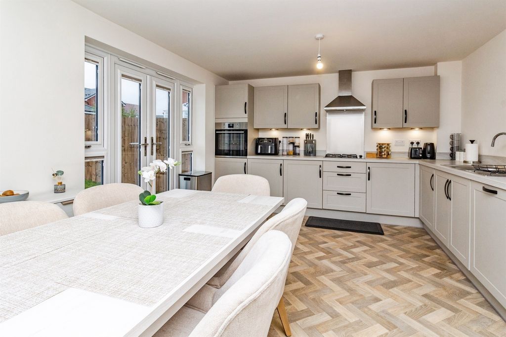 Additional image 2 of 4 bed detached house for saleHenbane View, Stafford ST16