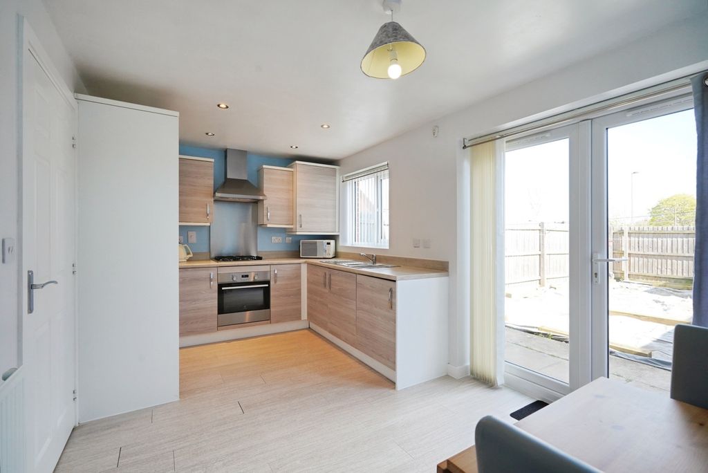 Additional image 6 of 3 bed semi-detached house for saleUpton Drive, Burton-On-Trent, Staffordshire DE14