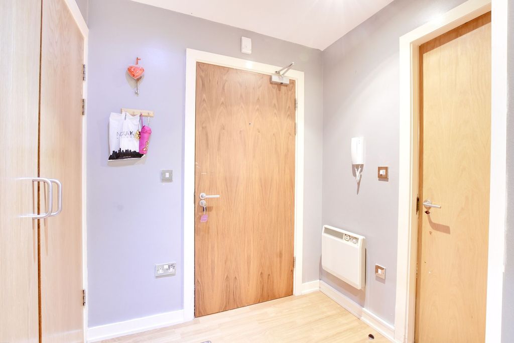 Additional image 5 of 2 bed flat for saleLee Circle, City Centre, Leicester LE1