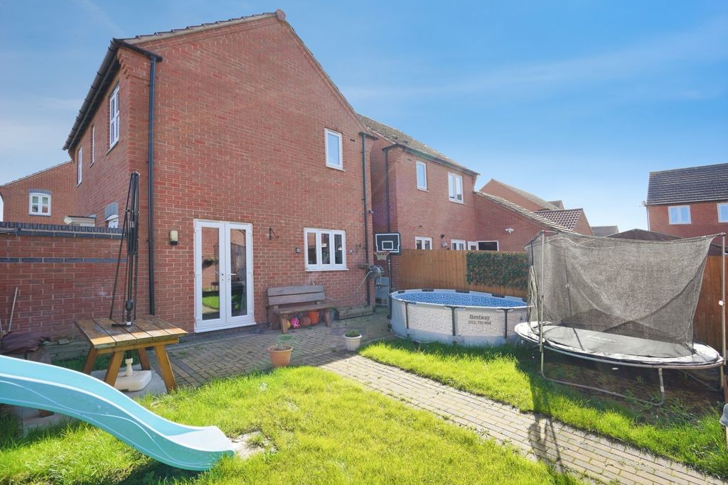 Additional image 6 of 3 bed detached house for saleCascade Close, Burton-On-Trent, Staffordshire DE14