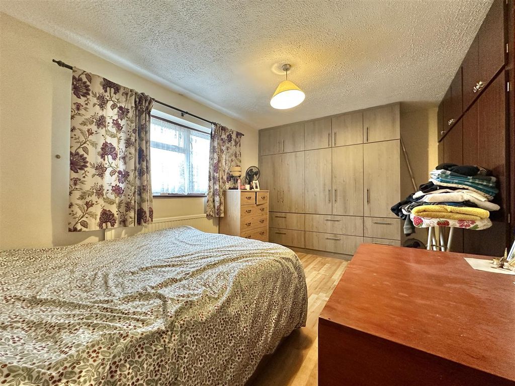 Additional image 7 of 4 bed semi-detached house for saleTrevino Drive, Rushey Mead, Leicester LE4