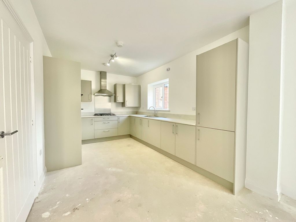 4 bed property for saleCastle Meadows, Eccleshall ST21 photo 2