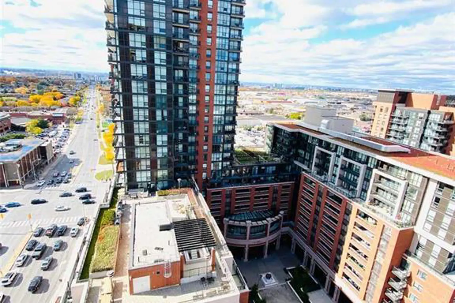 800 Lawrence Avenue 1818