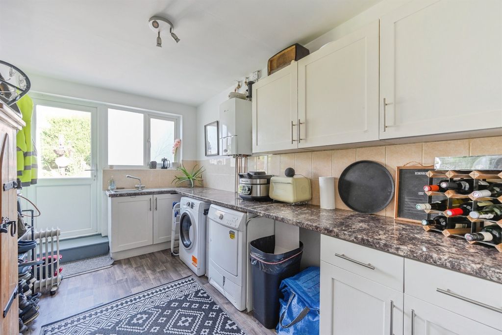 Additional image 9 of 4 bed detached house for saleChestnut Close, Handsacre, Rugeley WS15