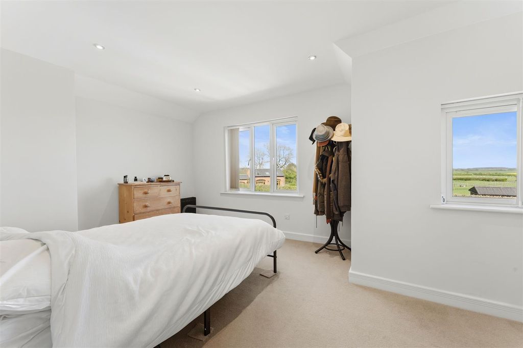 Additional image 18 of 3 bed semi-detached house for sale- Northampton Road, Welford NN6