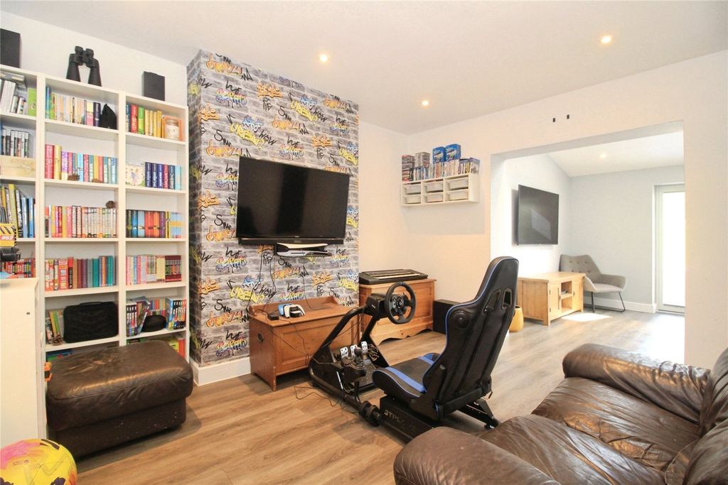Additional image 6 of 4 bed semi-detached house for saleAlexander Avenue, Earl Shilton, Leicester, Leicestershire LE9