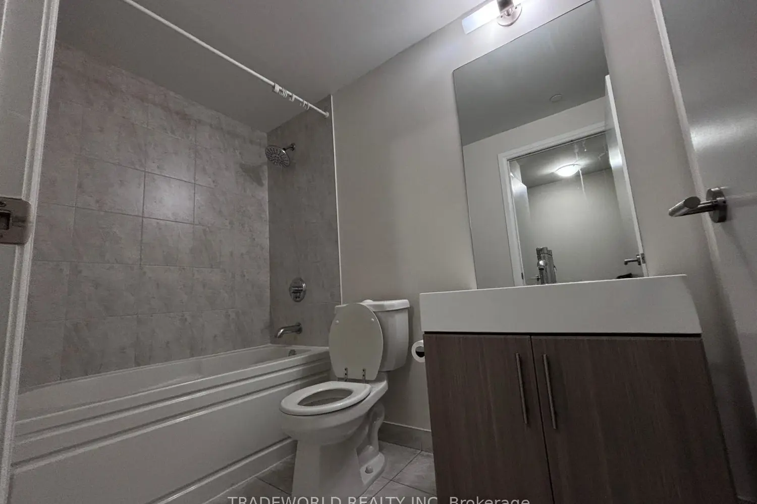 Additional image 11 of 160 Vanderhoof Avenue 508
