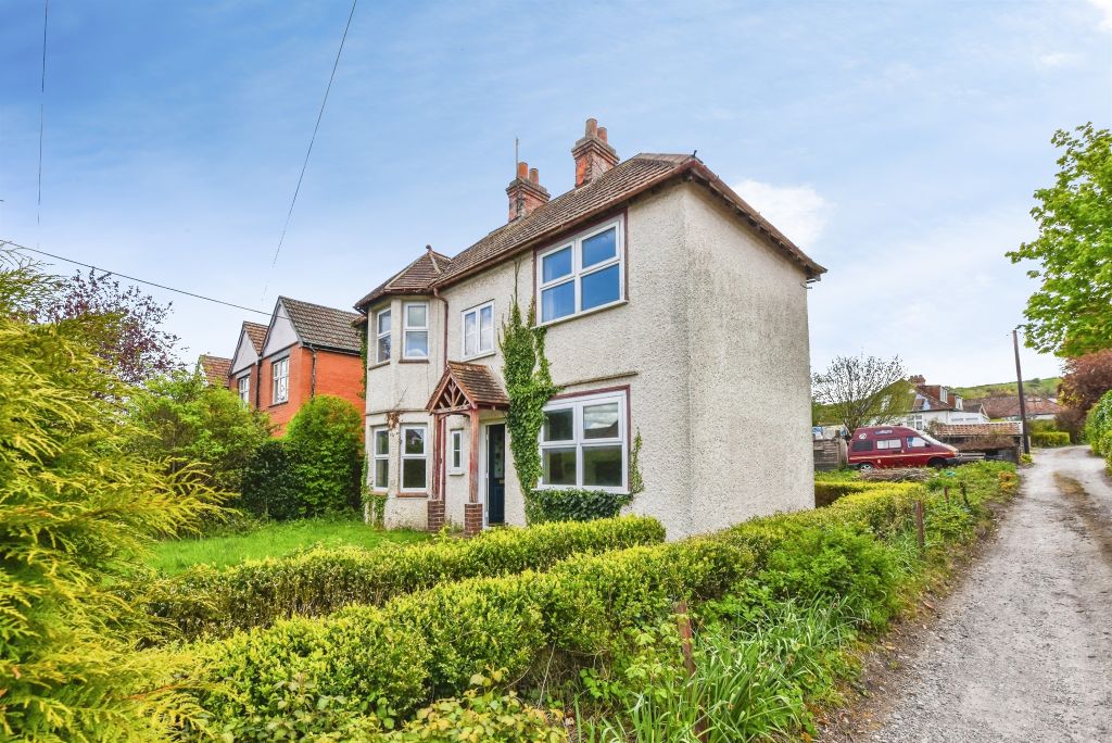 3 bed detached house for saleWestbury Road, Bratton, Westbury BA13