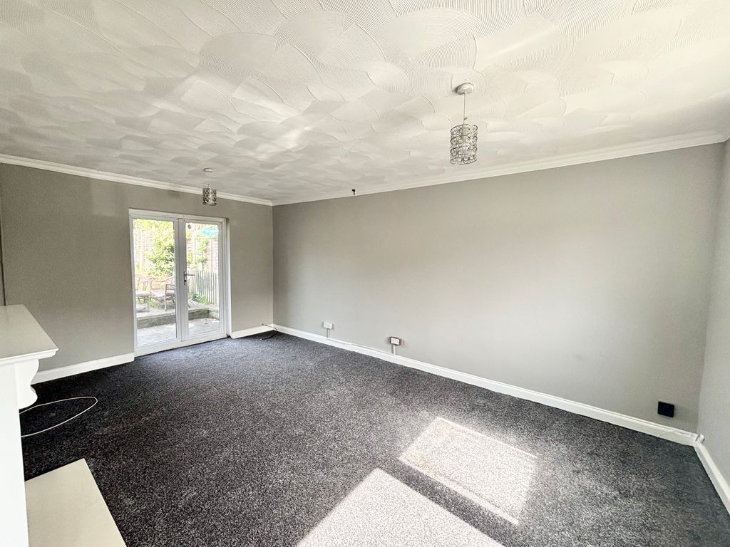 Additional image 2 of 2 bed town house for saleNetherhall Road, Leicester LE5