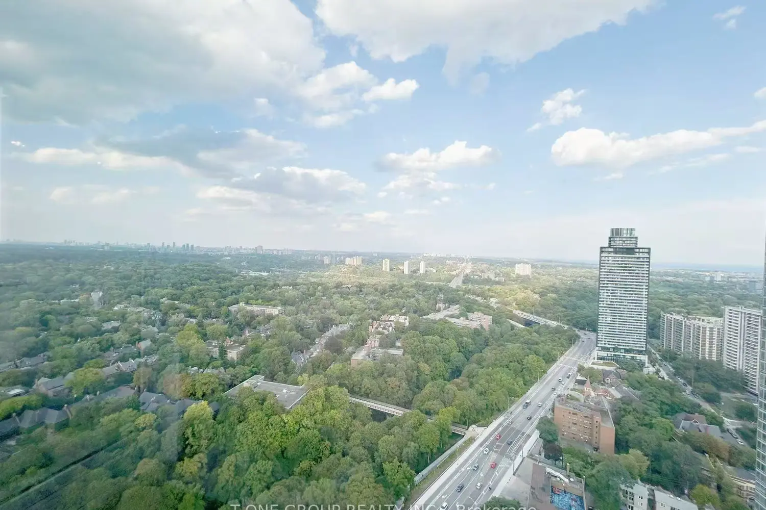 Additional image 19 of 395 Bloor Street 3407