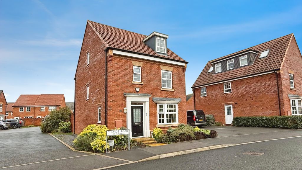 4 bed town house for saleCheviot Road, Westbury BA13