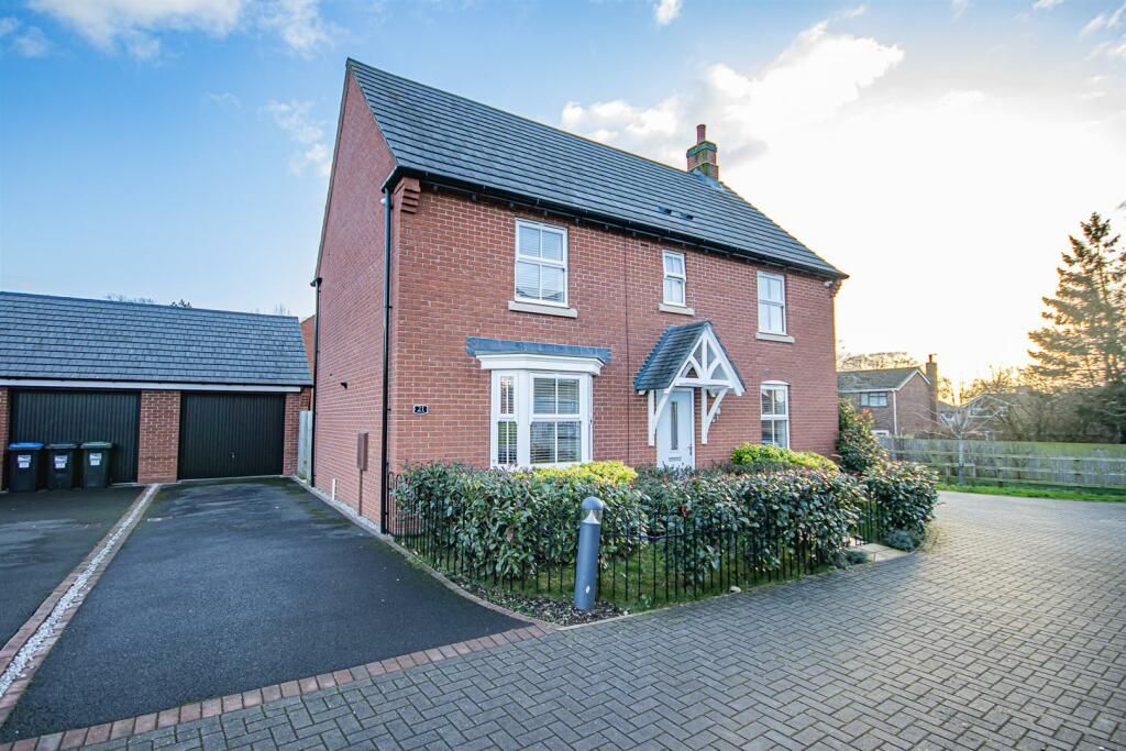 4 bed detached house for saleEast Lawn Drive, Doveridge, Ashbourne DE6