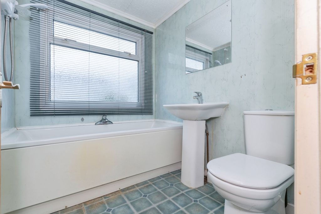 Additional image 14 of 2 bed property for saleSpringfield Park, Wykin Road, Hinckley, Leicestershire LE10