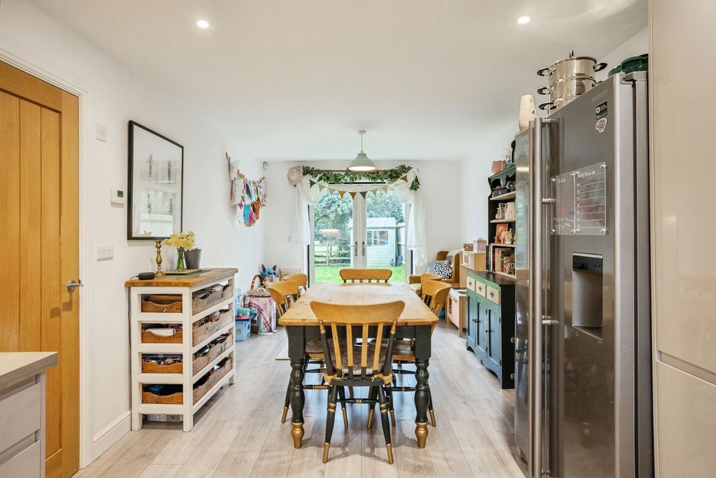 3 bed terraced house for saleThe Paddock, Melton Mowbray LE14 photo 4