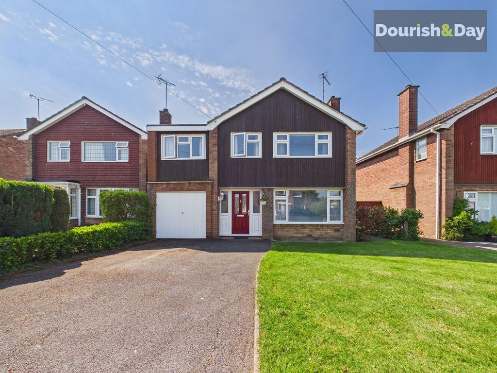 5 bed detached house for saleDawlish Avenue, Weeping Cross, Stafford ST17