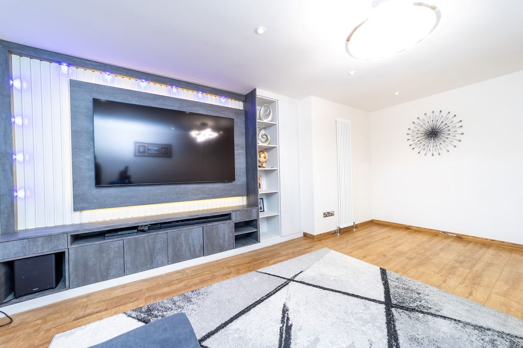 Additional image 3 of 3 bed detached house for saleForest Rise, Thurnby, Leicester LE7