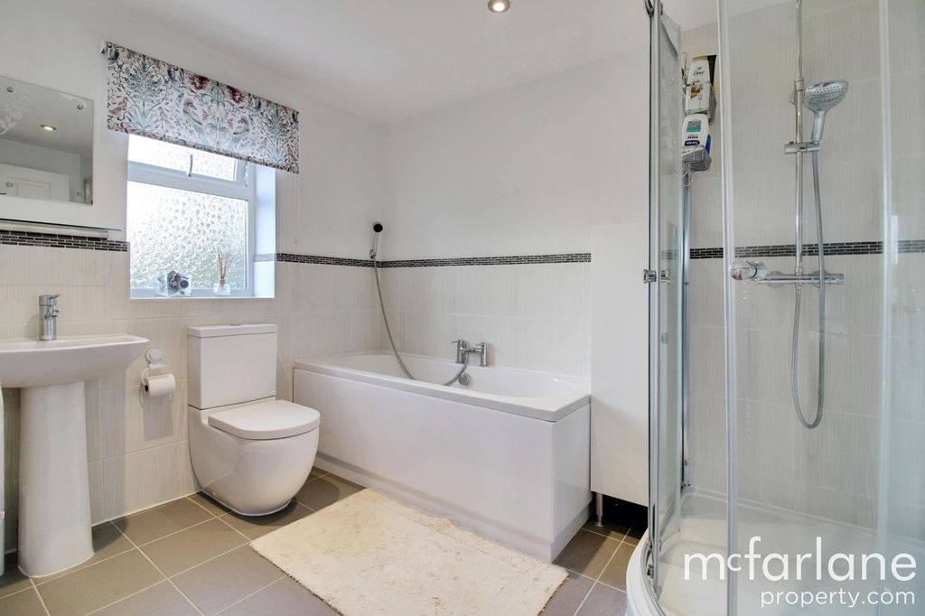 Additional image 17 of 6 bed detached house for saleUffcott, Swindon SN4