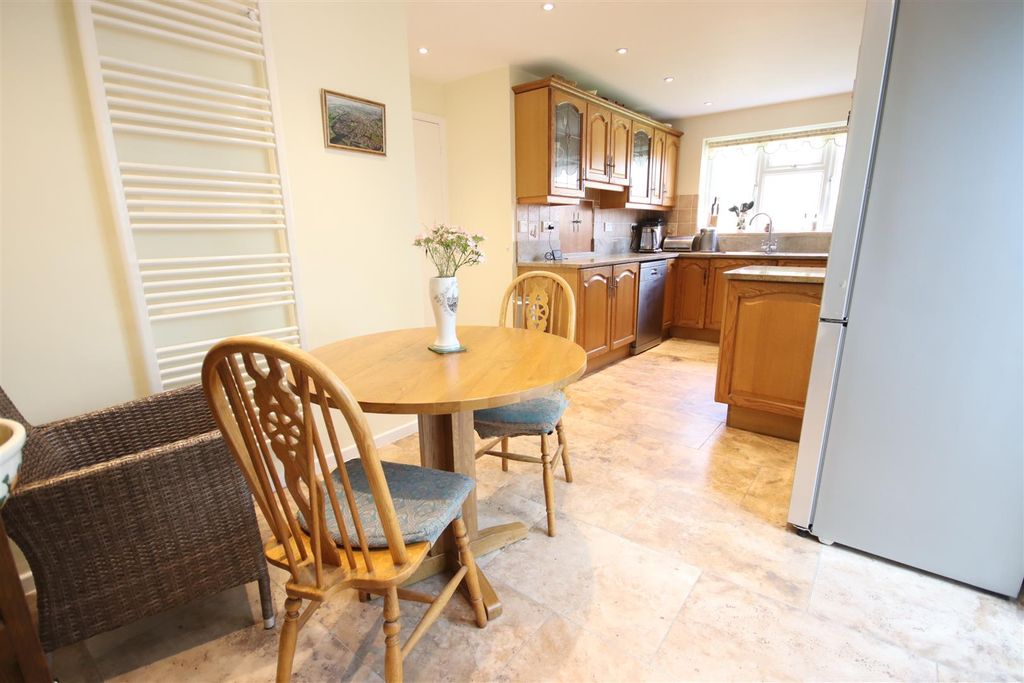 Additional image 8 of 4 bed detached house for saleHedge Row, Chippenham SN15