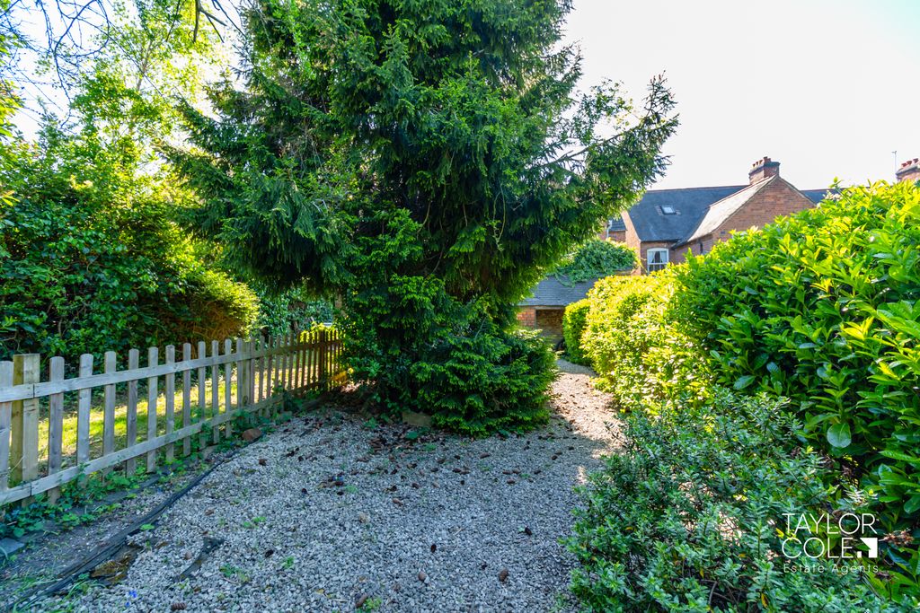 Additional image 17 of 5 bed terraced house for saleTamworth Road, Two Gates, Tamworth B77